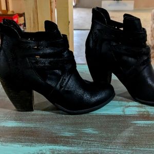 Not Rated Women's Booties az 7